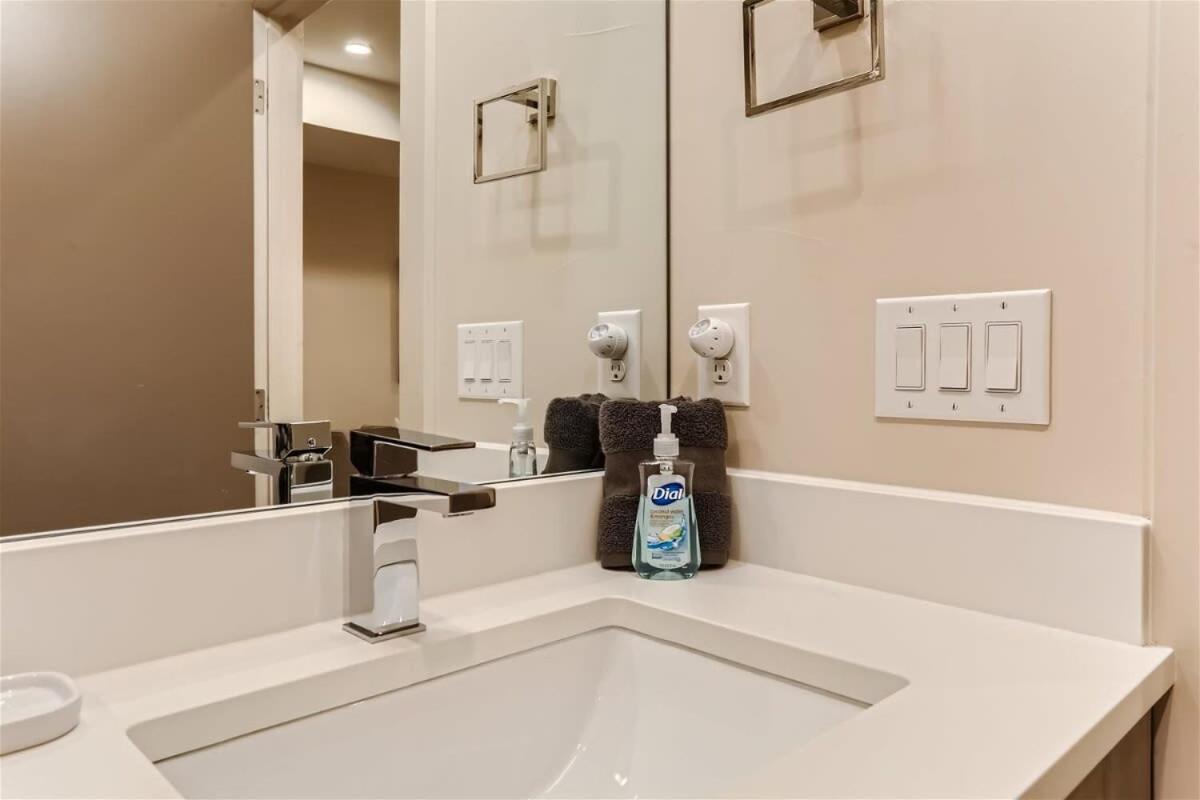 Serenity At Sloan'S 1-Br With A Modern Twist DEN Exterior photo